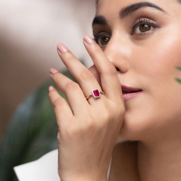 Riveria Elegant Gemstone Ring